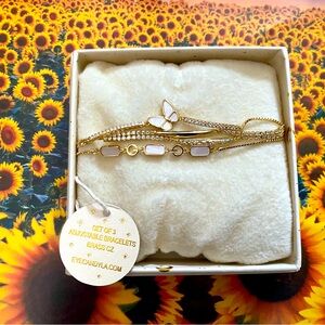 NWT! Bracelet Set